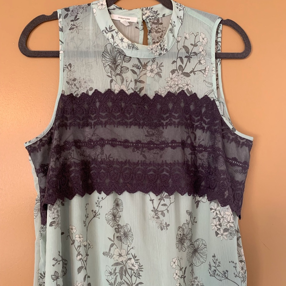 Sleeveless blouse